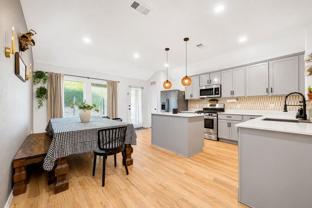 22121 Oakland Meadows Lane, New Caney, TX 77357