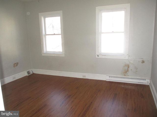 1242 MUHLENBERG ST, Reading, PA 19602