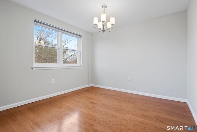 891 Farmington Avenue 5F, West Hartford, CT 06119