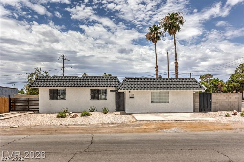 Image 1 of property listing at 3811 Tumbleweed Avenue, Las Vegas, NV 89121