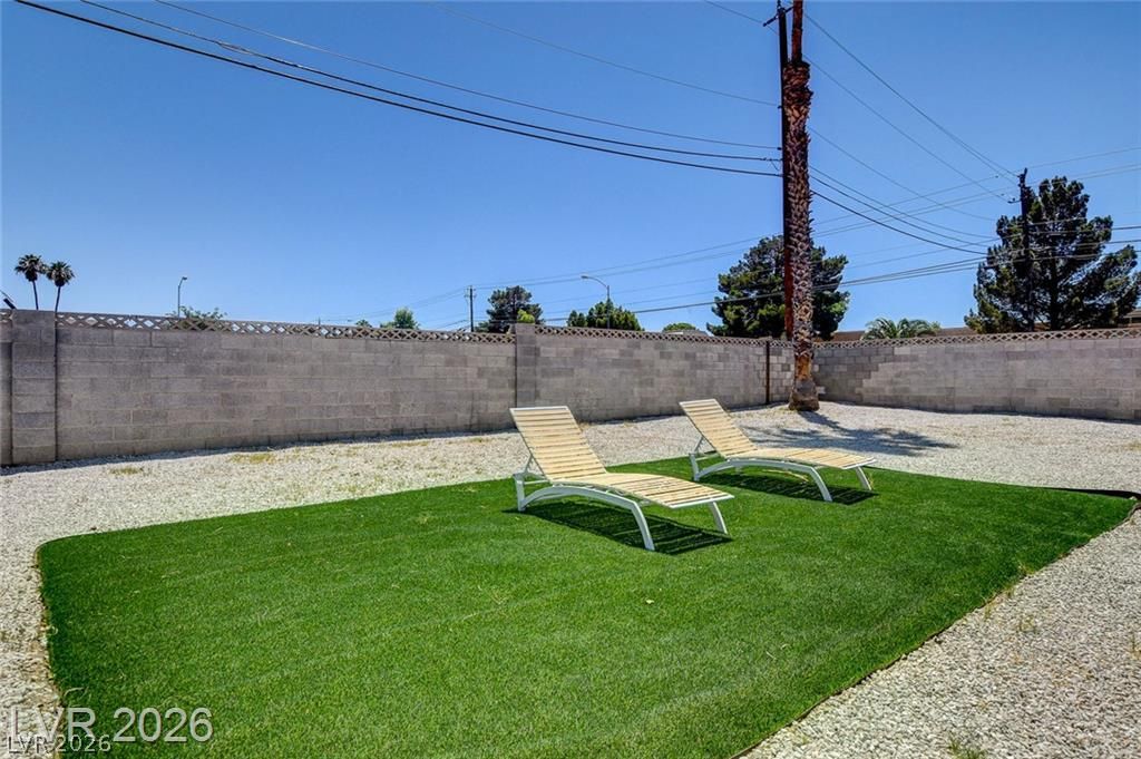 Image 32 of property listing at 3811 Tumbleweed Avenue, Las Vegas, NV 89121