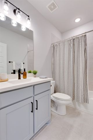 8801 Grand Avenue, North Richland Hills, TX 76180