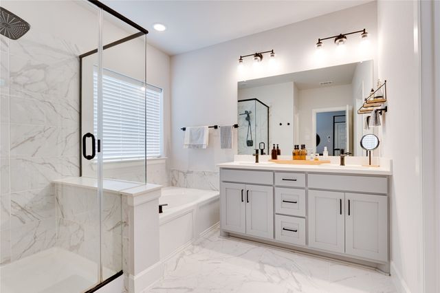 8801 Grand Avenue, North Richland Hills, TX 76180