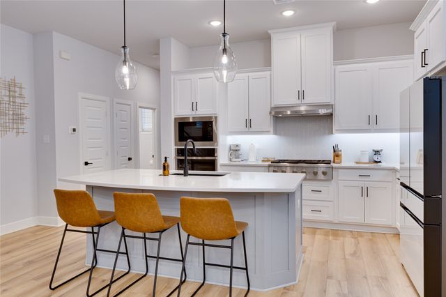 8801 Grand Avenue, North Richland Hills, TX 76180