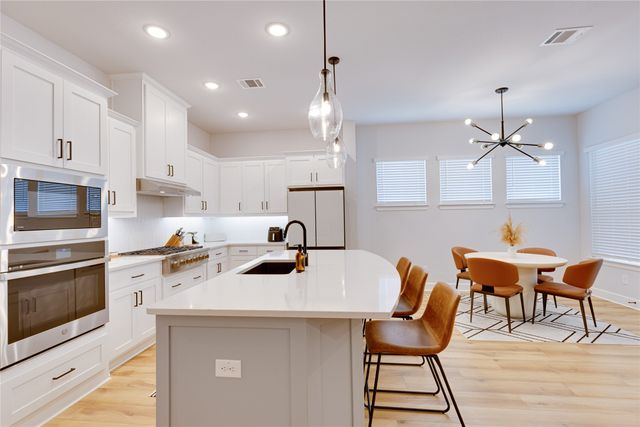 8801 Grand Avenue, North Richland Hills, TX 76180