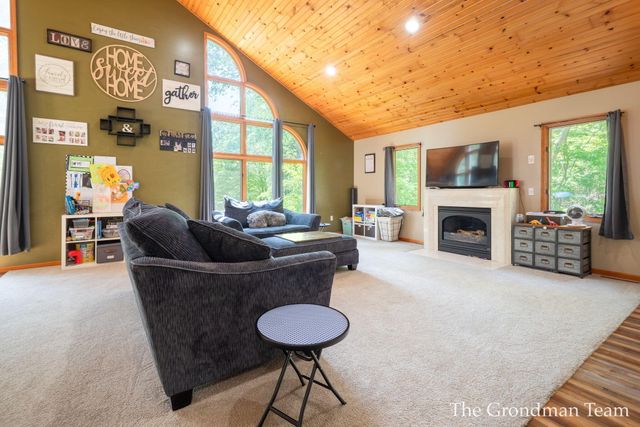 3631 Pepper Lane, Hamilton, MI 49419