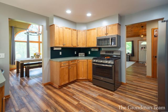 3631 Pepper Lane, Hamilton, MI 49419
