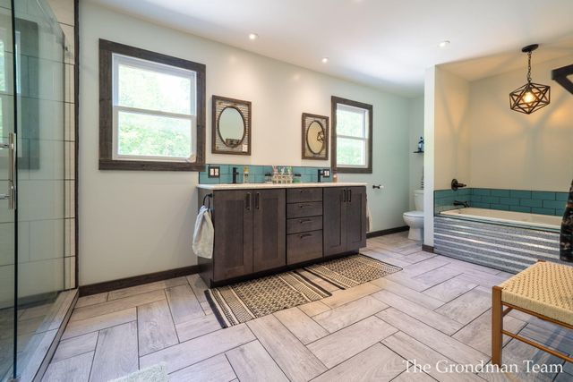 3631 Pepper Lane, Hamilton, MI 49419