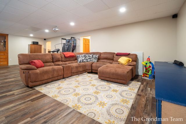 3631 Pepper Lane, Hamilton, MI 49419