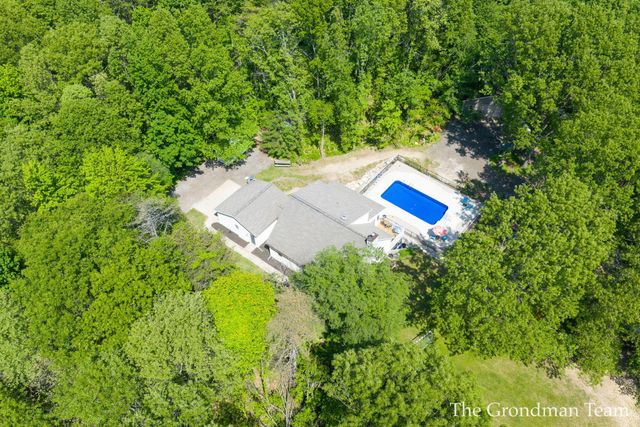 3631 Pepper Lane, Hamilton, MI 49419