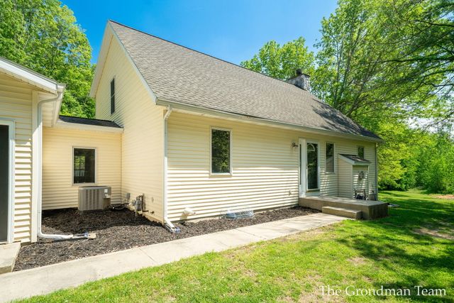 3631 Pepper Lane, Hamilton, MI 49419