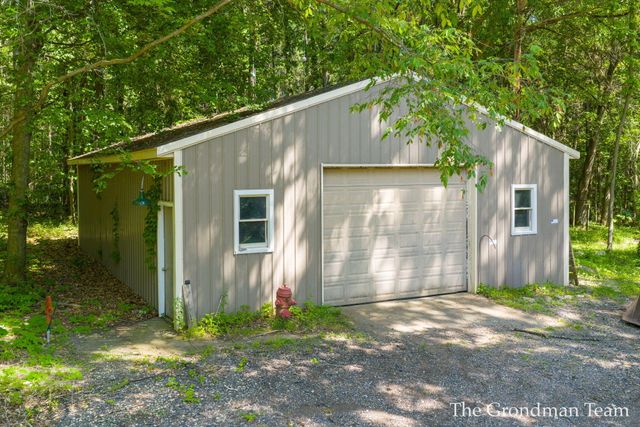 3631 Pepper Lane, Hamilton, MI 49419