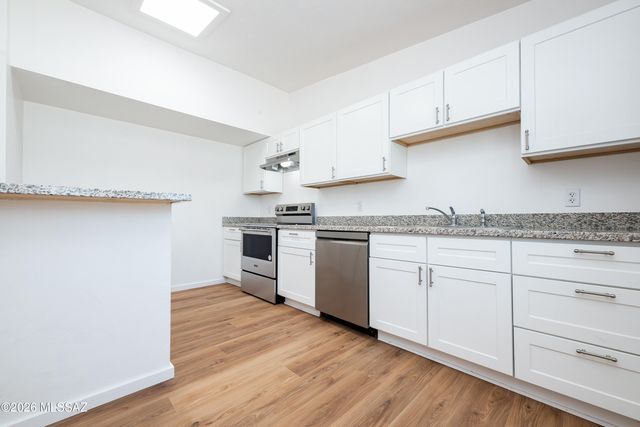 912 W Limberlost Drive, Tucson, AZ 85705