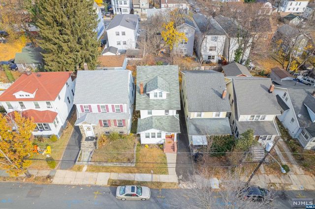 57 Commonwealth Avenue, Newark, NJ 07106