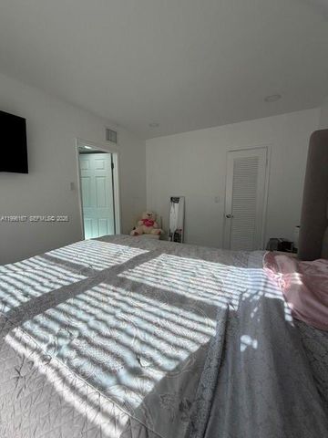 821 NE 6th St 2, Hallandale Beach, FL 33009