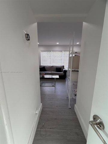 821 NE 6th St 2, Hallandale Beach, FL 33009