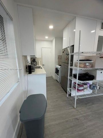 821 NE 6th St 2, Hallandale Beach, FL 33009