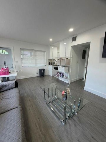 821 NE 6th St 2, Hallandale Beach, FL 33009