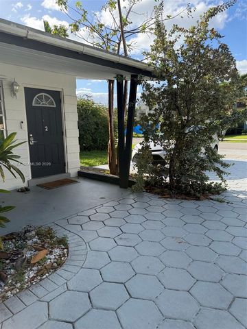 821 NE 6th St 2, Hallandale Beach, FL 33009