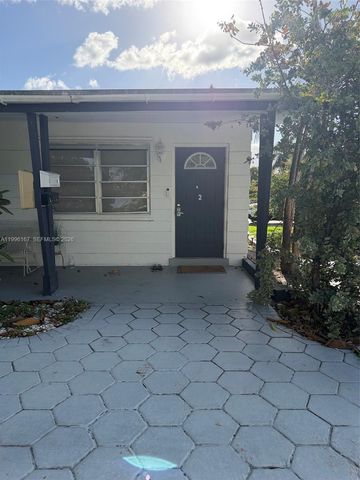 821 NE 6th St 2, Hallandale Beach, FL 33009