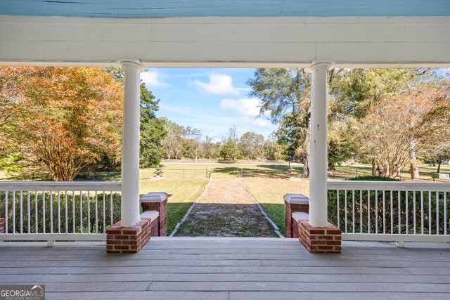 1091 E Peachtree Avenue, Woodville, GA 30669