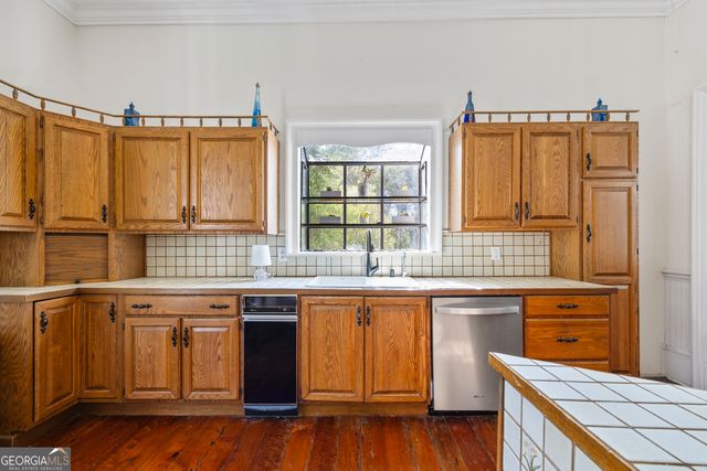 1091 E Peachtree Avenue, Woodville, GA 30669