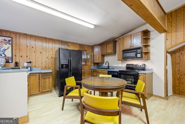 1091 E Peachtree Avenue, Woodville, GA 30669