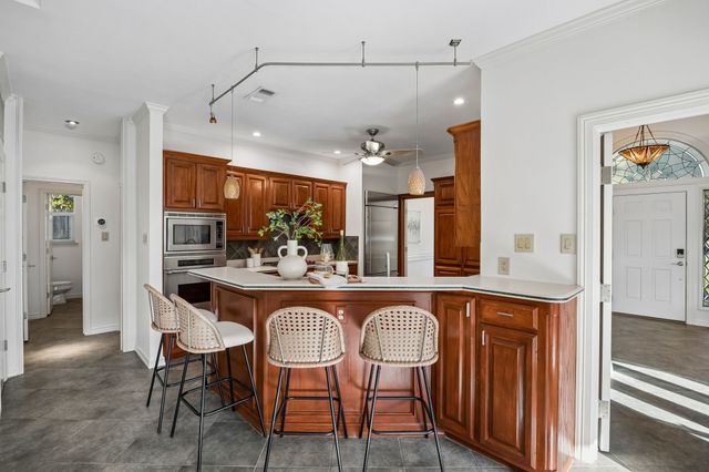 4013 Bobbin Lane, Addison, TX 75001