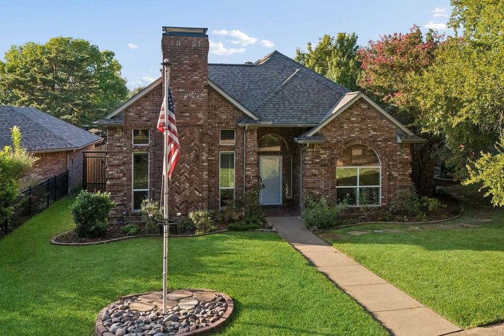 4013 Bobbin Lane, Addison, TX 75001 — exterior