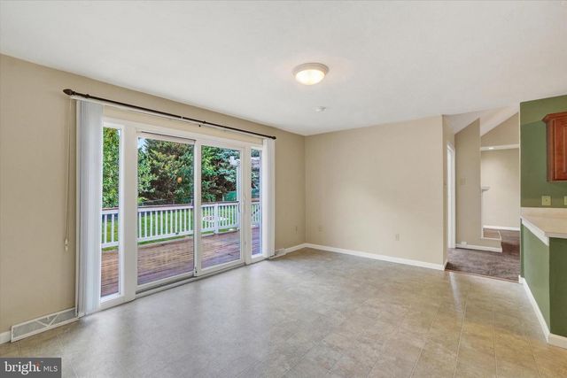 520 CRESTWOOD DR, Red Lion, PA 17356