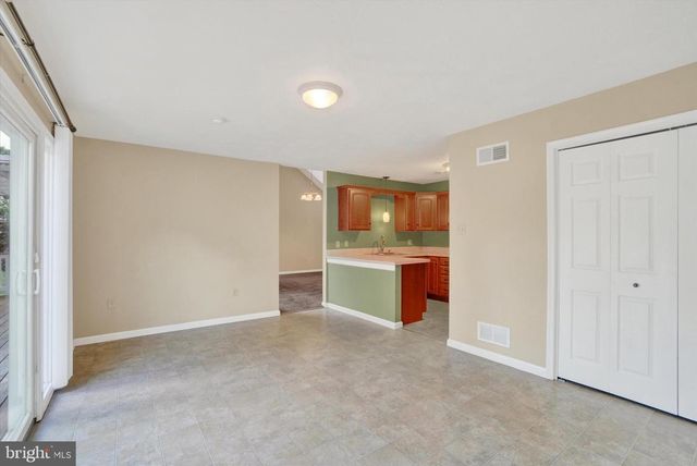 520 CRESTWOOD DR, Red Lion, PA 17356