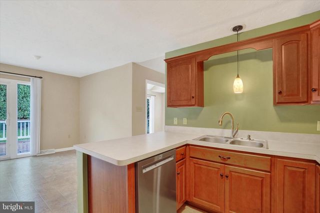 520 CRESTWOOD DR, Red Lion, PA 17356
