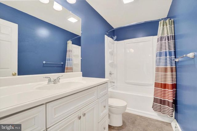 520 CRESTWOOD DR, Red Lion, PA 17356