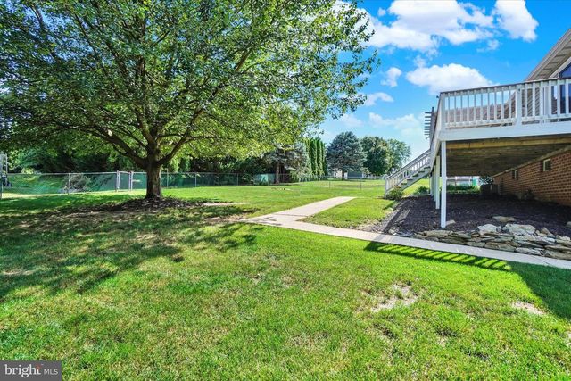 520 CRESTWOOD DR, Red Lion, PA 17356