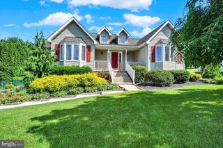 520 CRESTWOOD DR, Red Lion, PA 17356