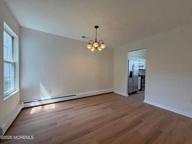 141 Kentucky Way, Freehold, NJ 07728