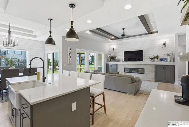 4308 S 218th Avenue, Elkhorn, NE 68022