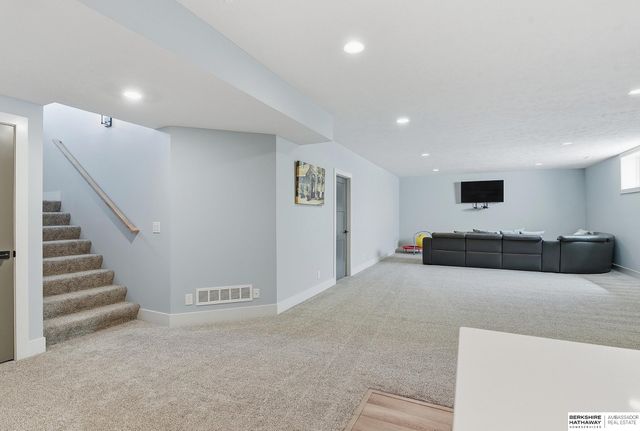 4308 S 218th Avenue, Elkhorn, NE 68022