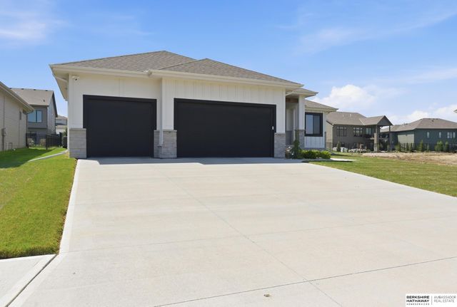 4308 S 218th Avenue, Elkhorn, NE 68022