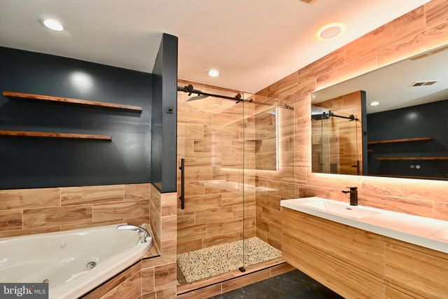 13777 ULYSSES ST, Woodbridge, VA 22191