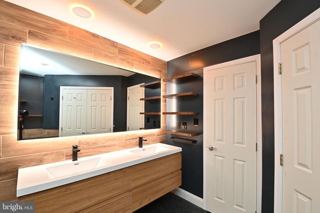 13777 ULYSSES ST, Woodbridge, VA 22191