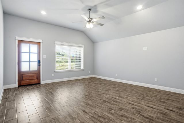 103 Clover Circle, Weatherford, TX 76086