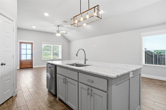 103 Clover Circle, Weatherford, TX 76086