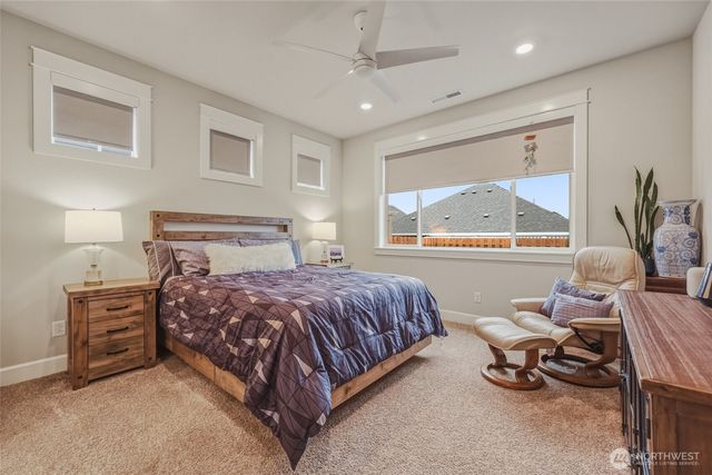 3126 Arrowroot Loop SE, Lacey, WA 98513