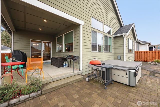 3126 Arrowroot Loop SE, Lacey, WA 98513