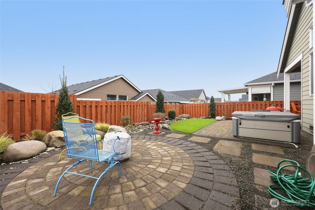 3126 Arrowroot Loop SE, Lacey, WA 98513