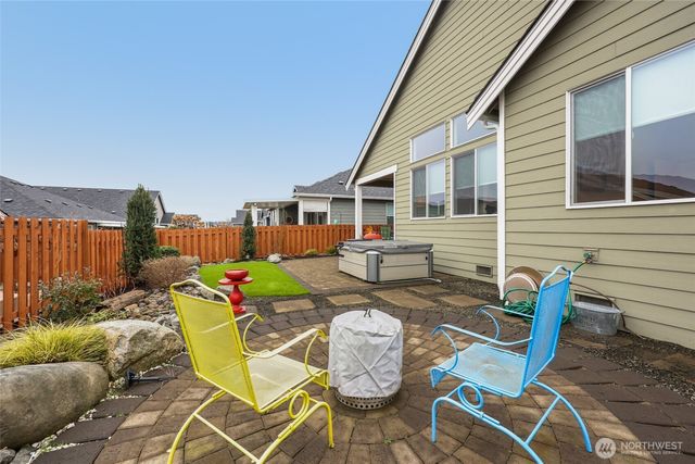3126 Arrowroot Loop SE, Lacey, WA 98513