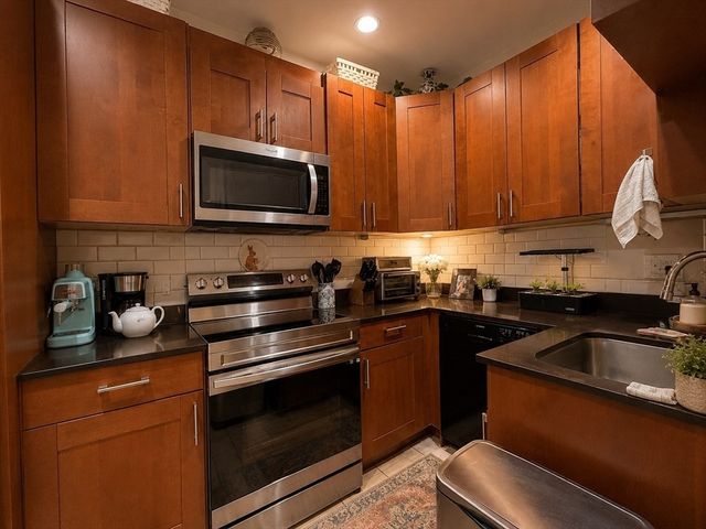 374 Chestnut Hill Ave 1, Boston, MA 02135