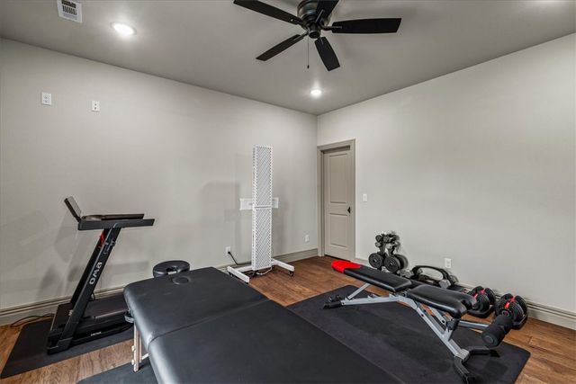 101 Highgrove Cove, Elm Springs, AR 72762