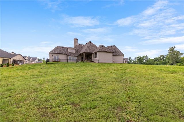 101 Highgrove Cove, Elm Springs, AR 72762
